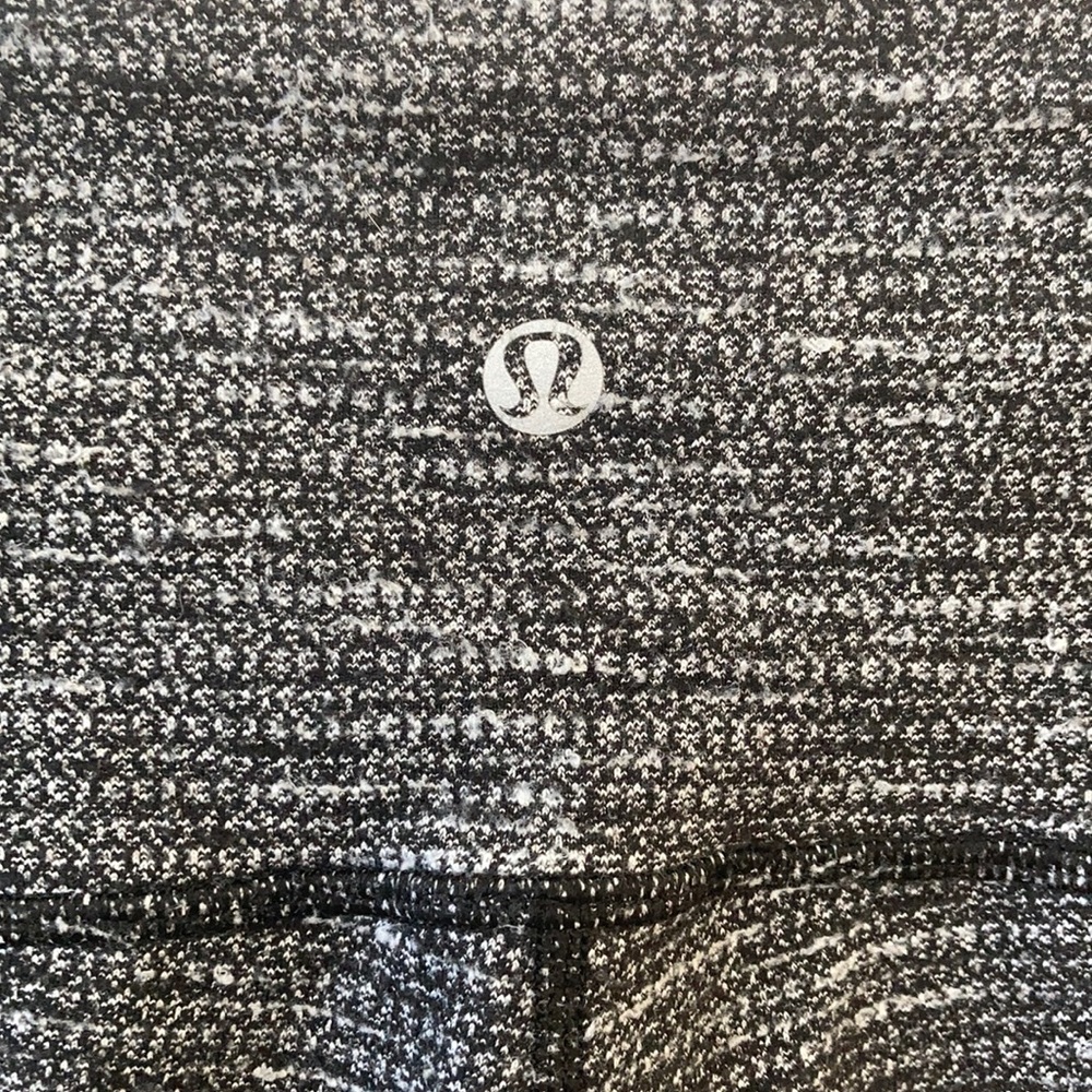 Lululemon High Rise Tight * Tall / Long - Picture 4 of 8
